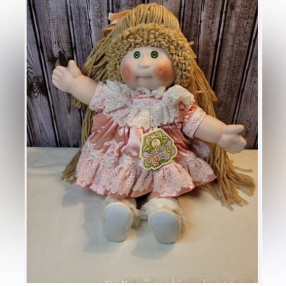 Cabbage Patch kids doll new Pink Lace Doll with Blonde VTG